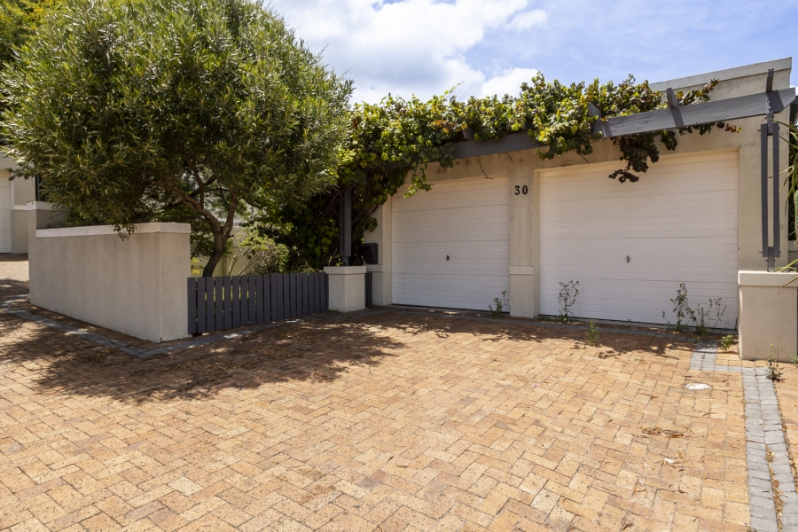 To Let 3 Bedroom Property for Rent in Fernwood Western Cape